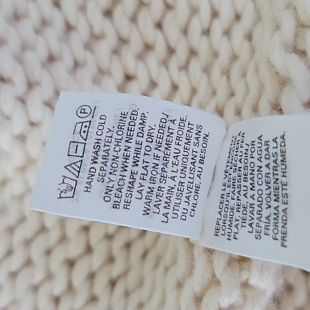 Victoria's Secret Chunky Knit Cardigan Sweater Sz SP Asymmetrical Fringe Cream - Picture 6 of 11
